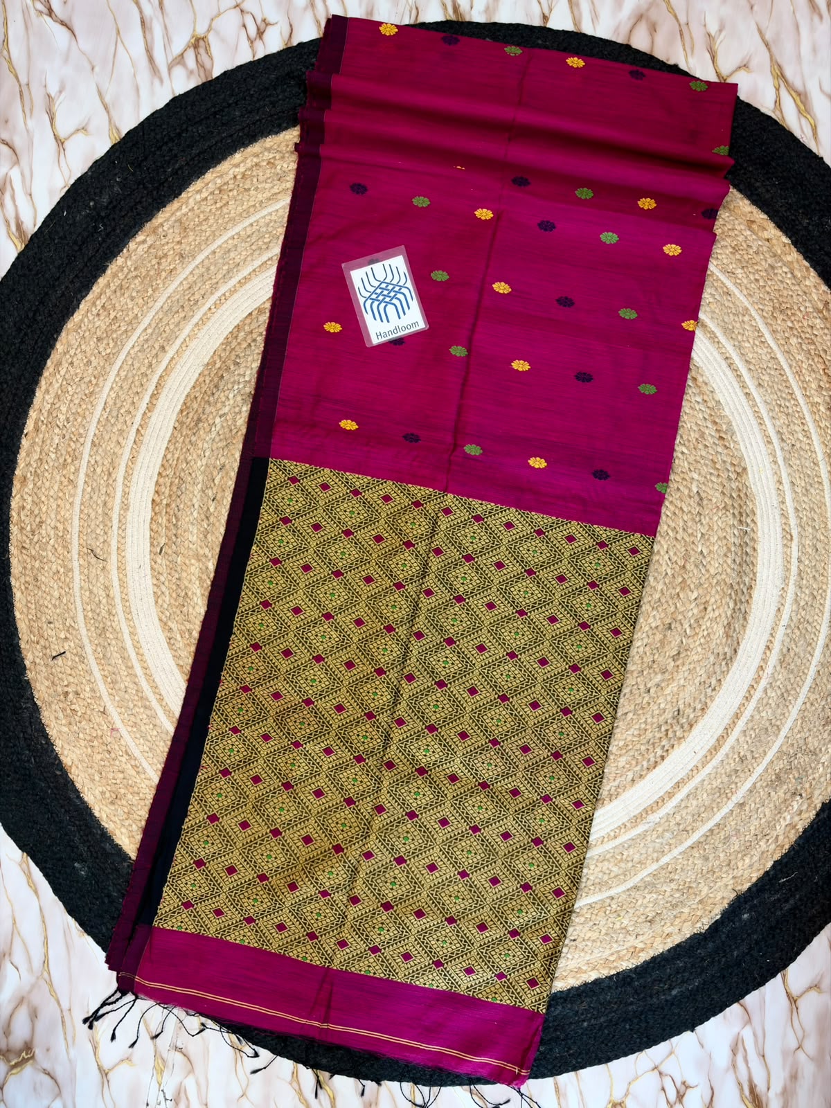 Matka jamdani
 saree
With bp