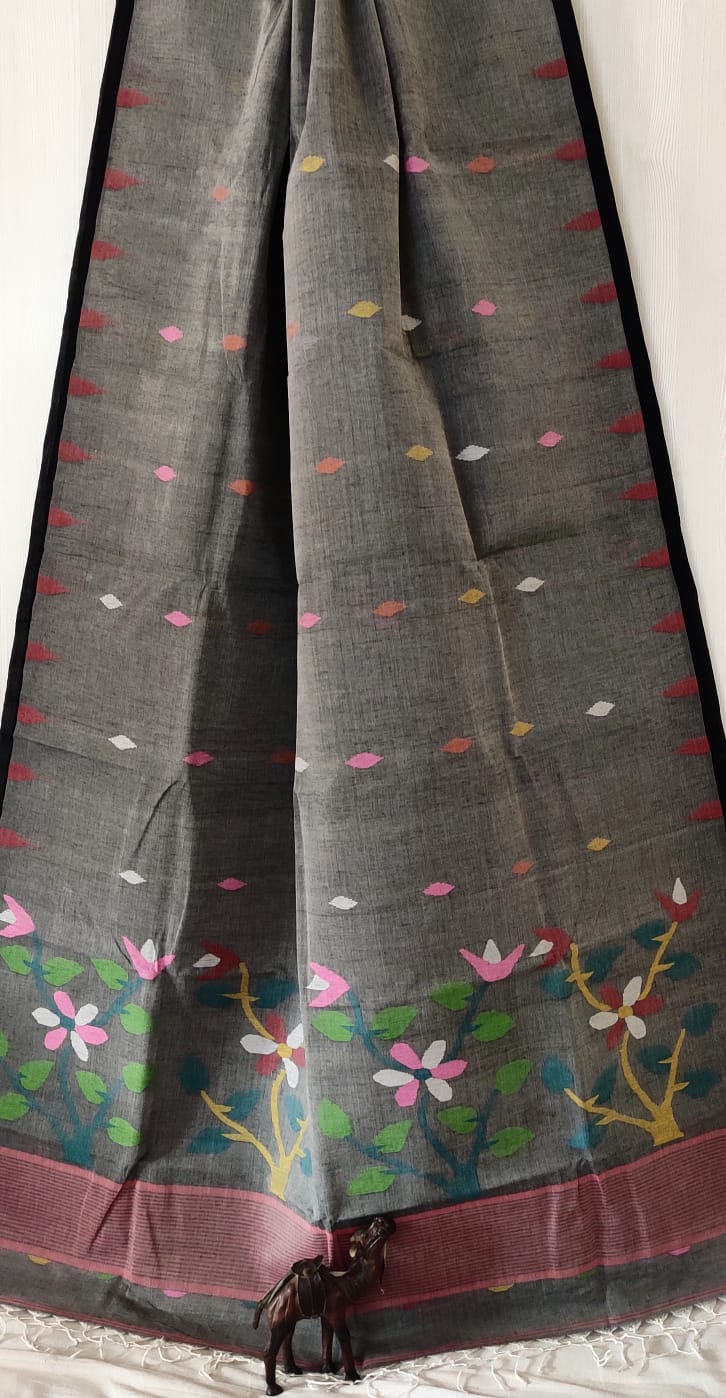 Very exclusive,Beautiful 100 Count pure 
Cotton by Cotton Hand Spoon jamdani 
with temple border with very 
elegant jamdani motif pallu
Without bp