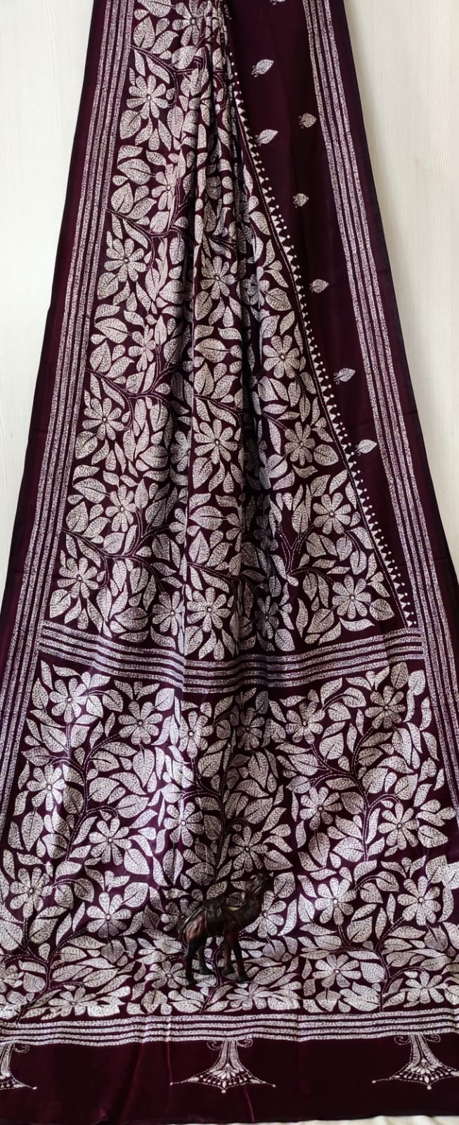 Beautiful kantha work on blended Bangalore silk

With kantha stich work bp