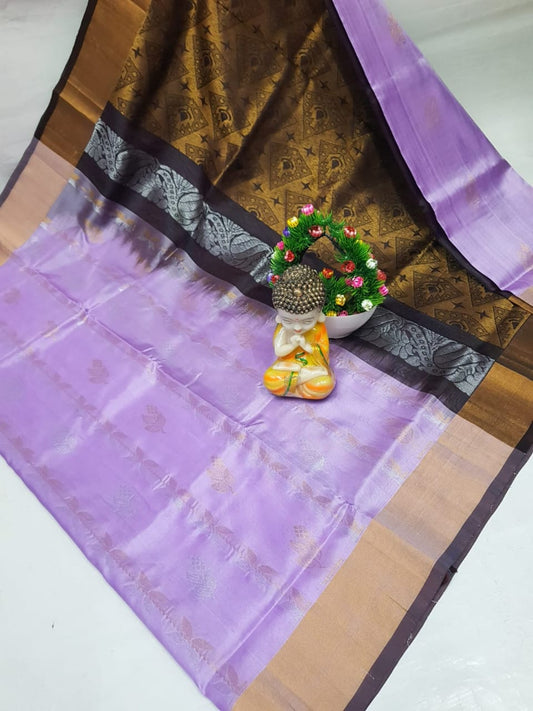 🌹💐uppada pattu 💐
🌹💐Butterfly checks Buta sarees 
Fabric:  uppada pattu /pattu 🌹💐