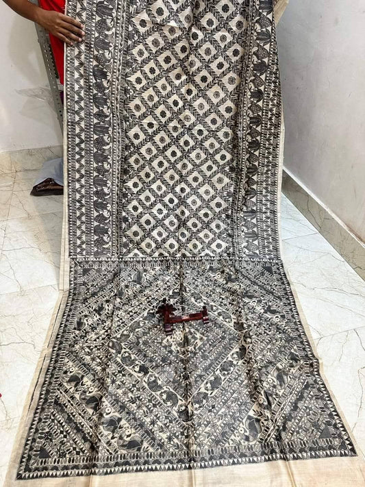 Fabric..Tussar by Ghicha with Beautiful All over Madhubani Hand paintingsilk sarees..
Premium quality and Fast delivery
Length 6.50 meter..Quality will be pure Handloom silk sarees..
