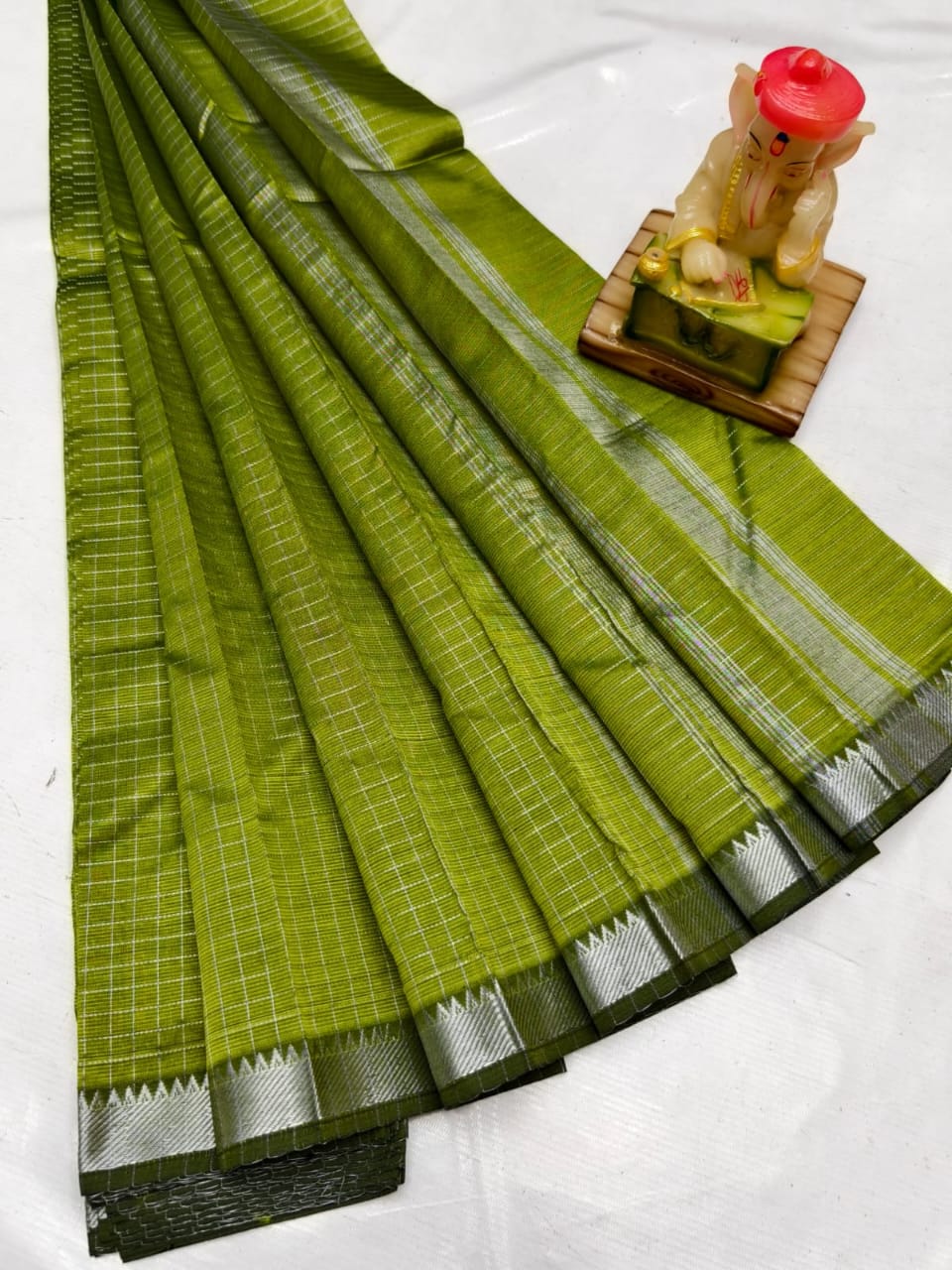Mira | Mangalagiri pattu saree