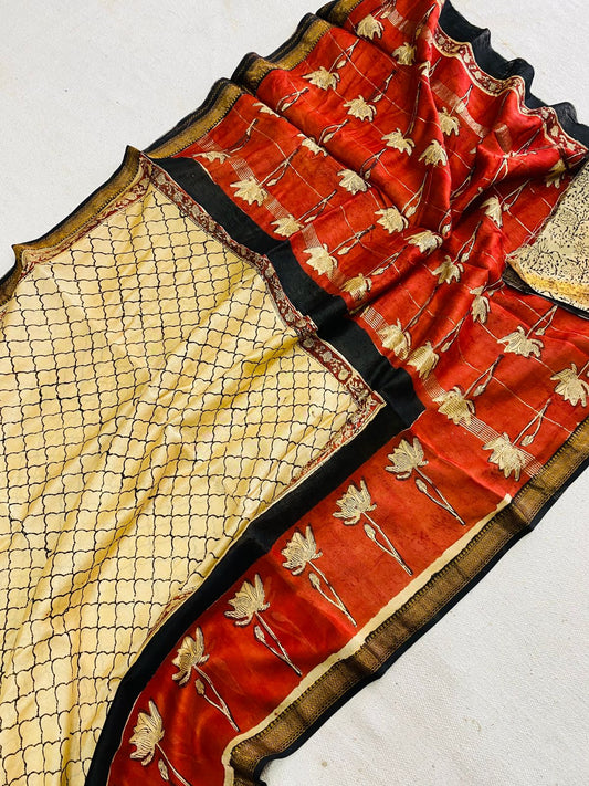 Let’s Wear #ethicallymade✅
🍁Beautifully Crafted Maheshwari Silk Saree  collection🍁
 Specially Designed in Bagru  jahota rapid dabu hand block print
100% Natural Dye
Fabric : Maheshwari Silk 
Length : 5.5 Meters
Blouse Piece : 0.90 Meter
