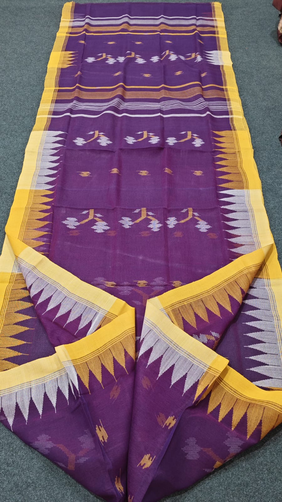 Authentic handloom 
monipuri cotton saree
With bp
