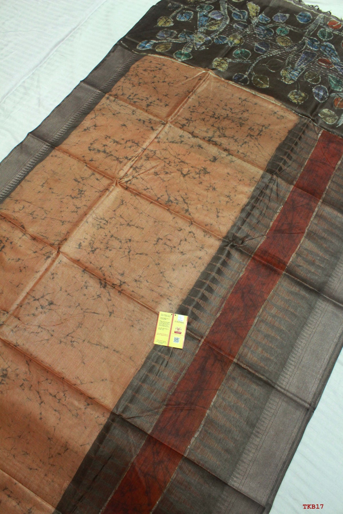 👆Pure Tussar Silk 
Saree With 
Blouse Piece