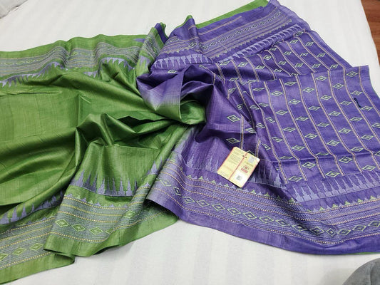 Pure tussar by  munga with beautiful temple embroidery design pallu and border silk handloom saree with blouse pc.
Available 
Best quality 
Silk mark tag 👈🏻