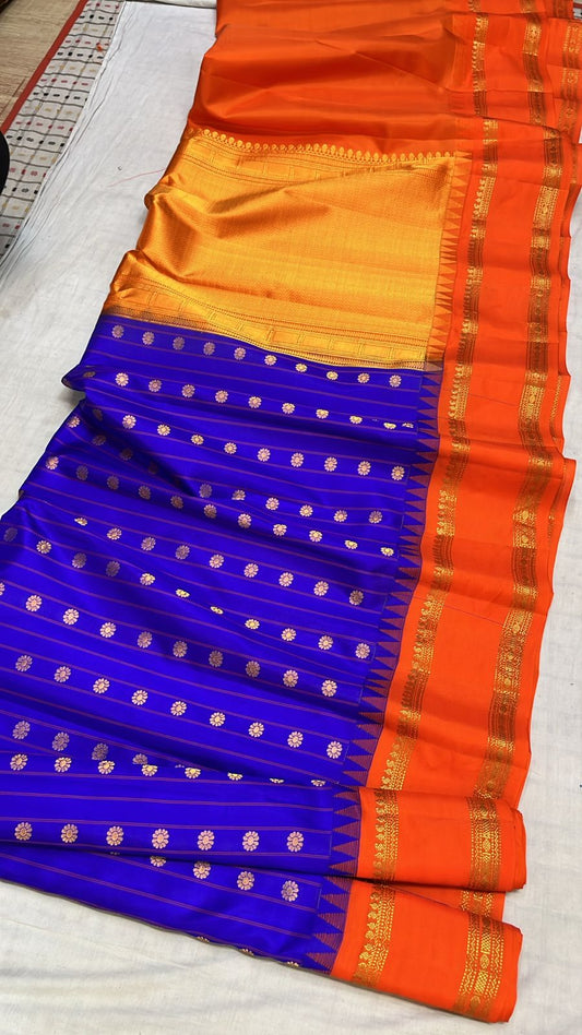 ✨✨Pure Gadwal Traditional Border Pattu Sarees with contrast blouse ✨✨
