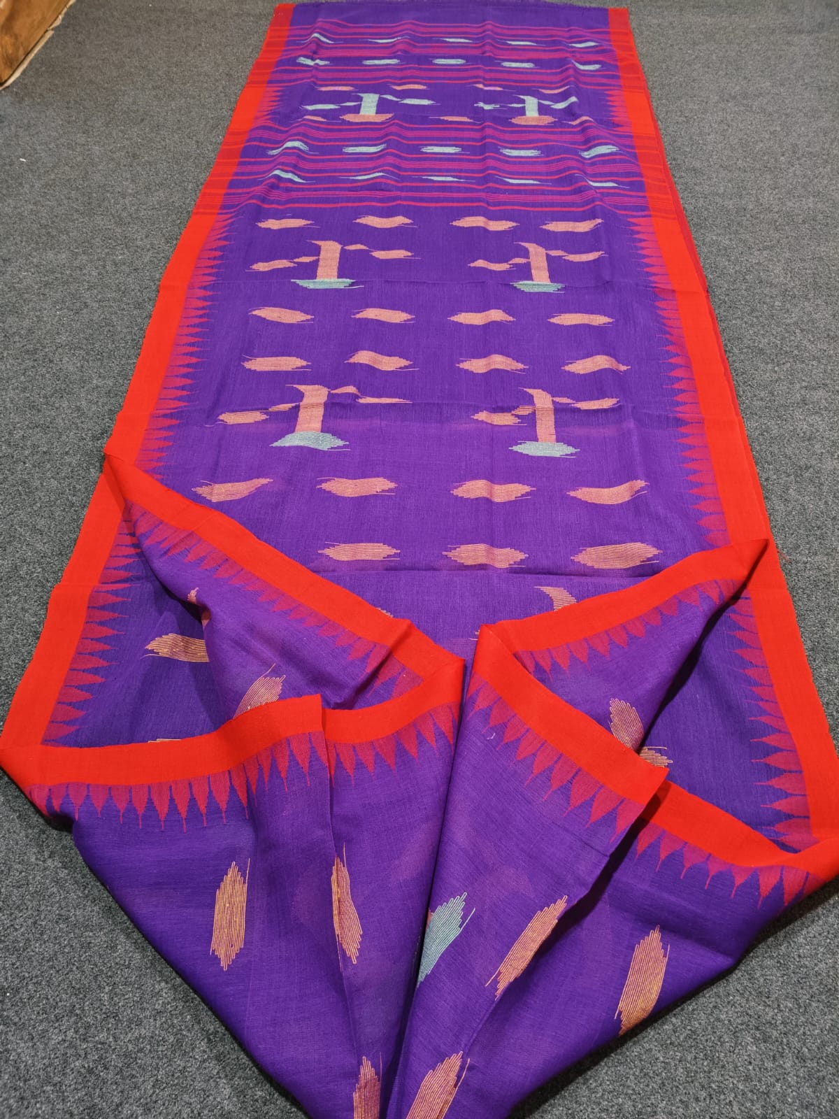 Authentic handloom 
monipuri cotton saree
With bp
