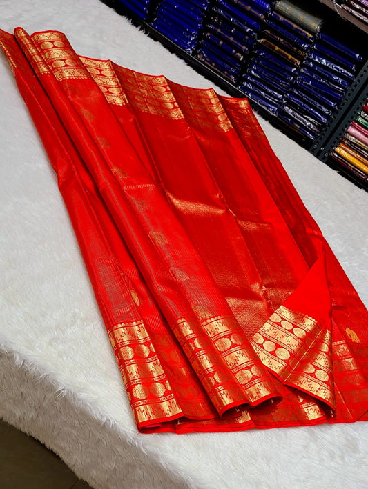 
*100% PURE  KANCHIPURAM HANDWOVEN VERY PREMIUM QUALITY 2G VAIRAOOSI PATTERN SILK SAREES*

*2 GRAM GOLD PURE ZARI WEAVING*
*SILK MARK CERTIFICATE ATTACHED*


VIDEO CALL SHOPPING AVAILABLE