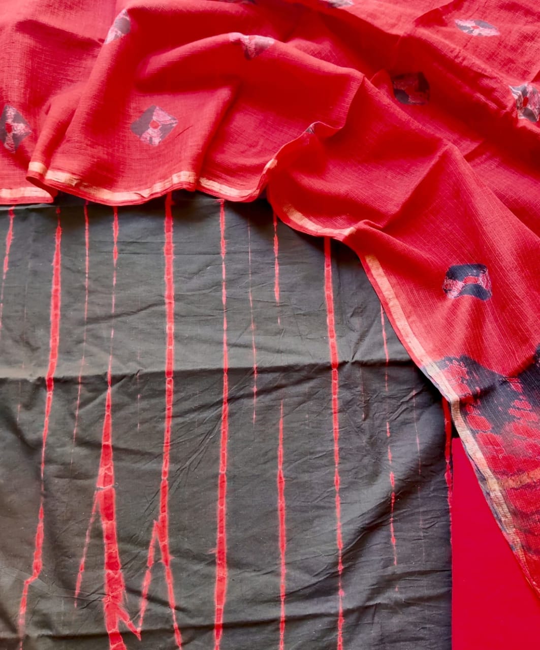 Block printed cotton suit with kota doriya duppta 
Top @ bottom *cotton*
Duptta  *kota doriya*