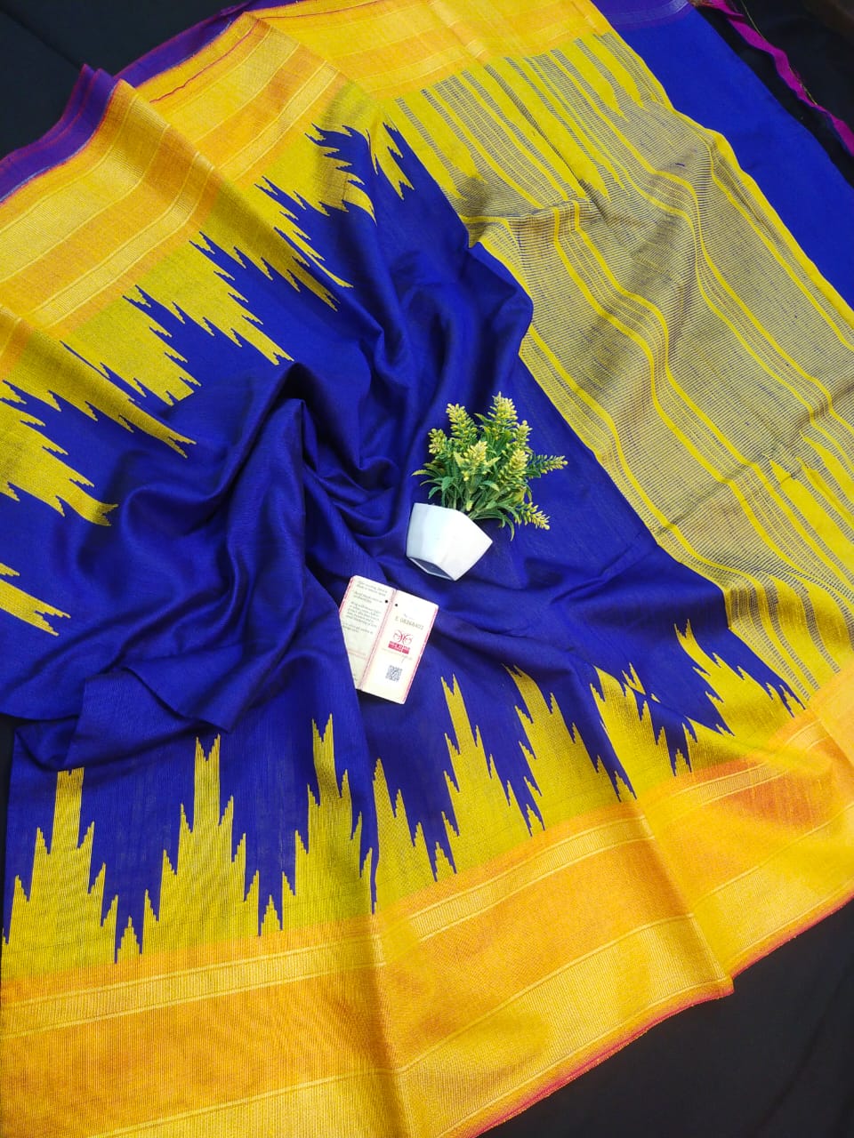 Sanvikaa | Raw Silk Temple Border Saree
