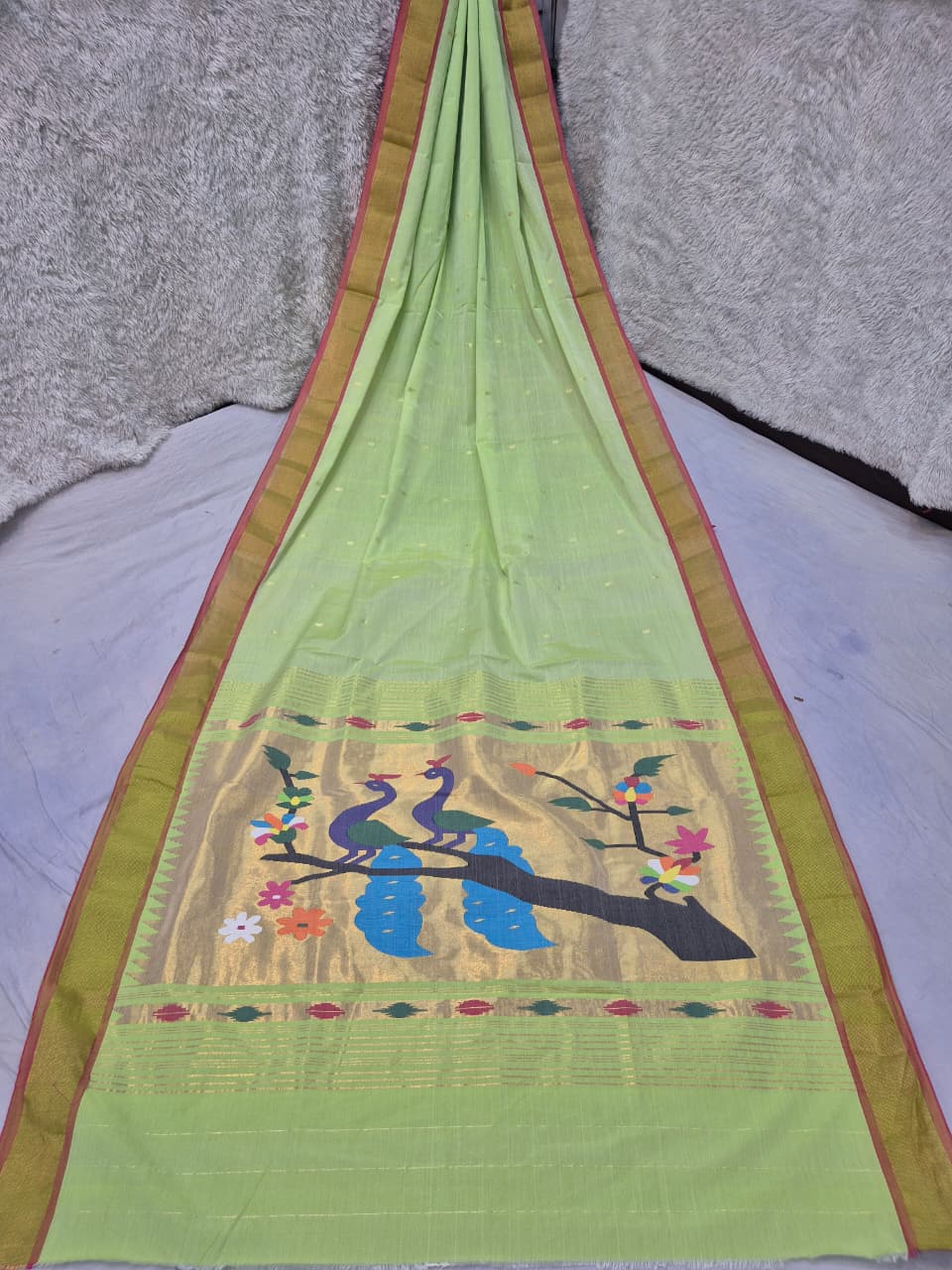 *Yeola cotton paithani*
Pure cotton 
Handloom saree
Patta border 
Running blouse 
Shoulder butta 