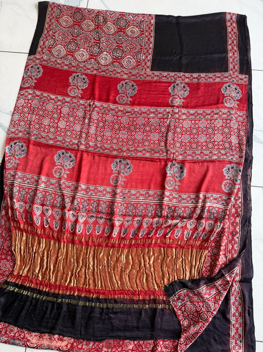 New Arrival Premium Modal Silk 2pc Suit
Top – Modal Silk (2.50 mtr)
Dupatta – Modal Silk (2.50 mtr)
Vanaspati Ajrakh
Kutch Ajrakh Elegant look | Premium Quality | Festive & Party Wear
