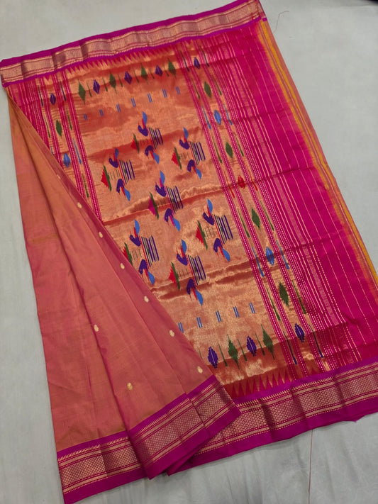 *Yeola Paithani*
Pure Silk 
Double Pallu 
💯 Handwoven 
Silkmark Certified 
Shoulder Buttis 
Quality Weaving 👌🏼 
With Running Blouse 