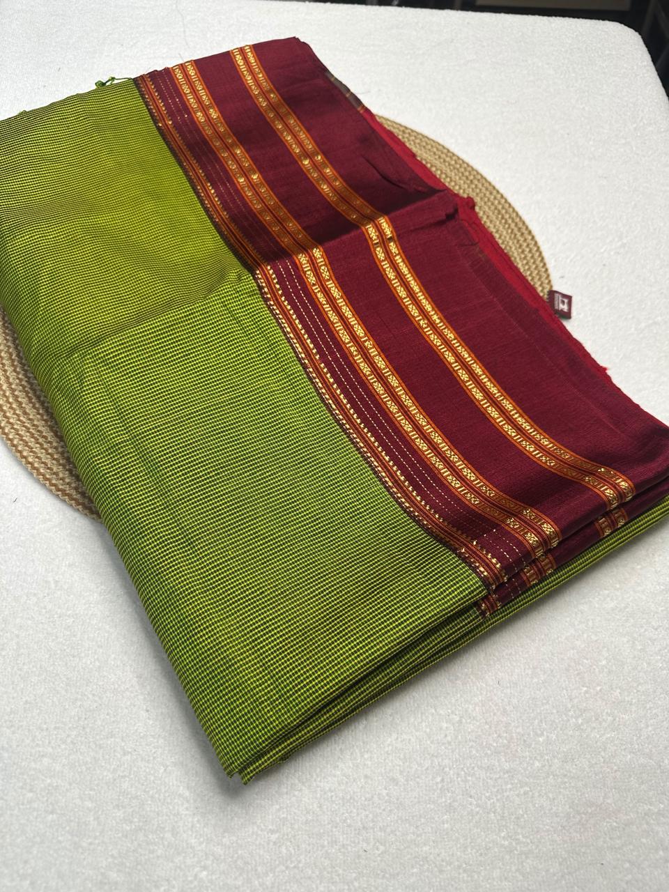 Material - viscos by cotton
Border - gayitri border
Saree Name -ilkal Gayatri micro checks saree
Pallu -cotton pallu
Blouse -running
Handloom -yes
Saree length- 7.2