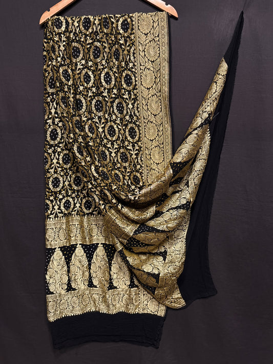 **Nim Zari Bandhej Dupatta**
- **Fabric:** handwoven Georgette
- **Design:** Beautiful Bandhej, Real Nimzari
- **Quality:** Best quality & colour 
- ** colour:** pastel & Dark
**Description:**
- **Length:** 2.50 meters, full length
- **Use:** Dress & Lehenga Choli Dupatta