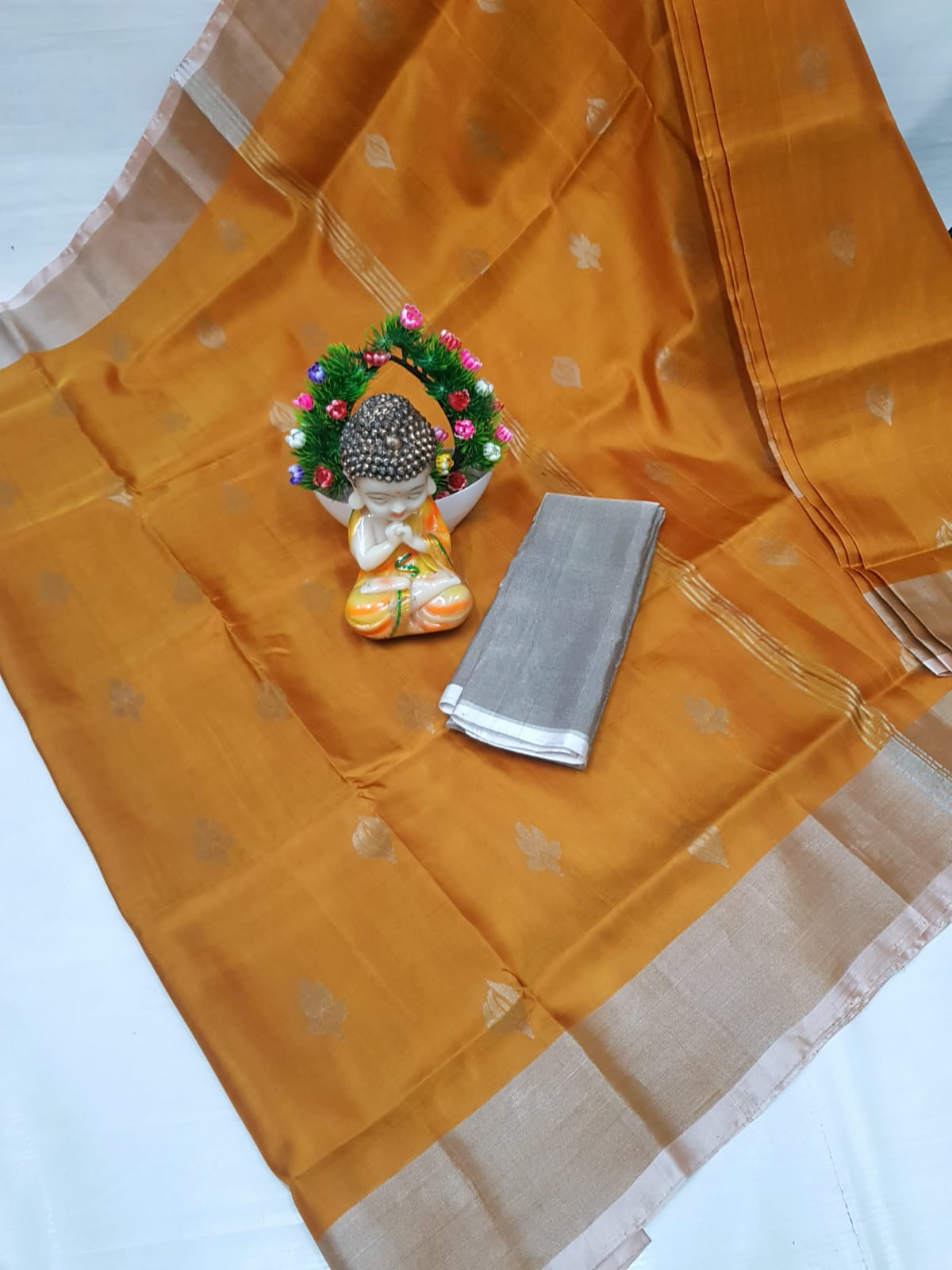 🌹uppada pattu🌹                                    💐 🌹  Dollar buta sarees 🌹💐
 🌹Good quality 💐👌👌👌
 Fabric: uppada pattu/pattu 💐💐
