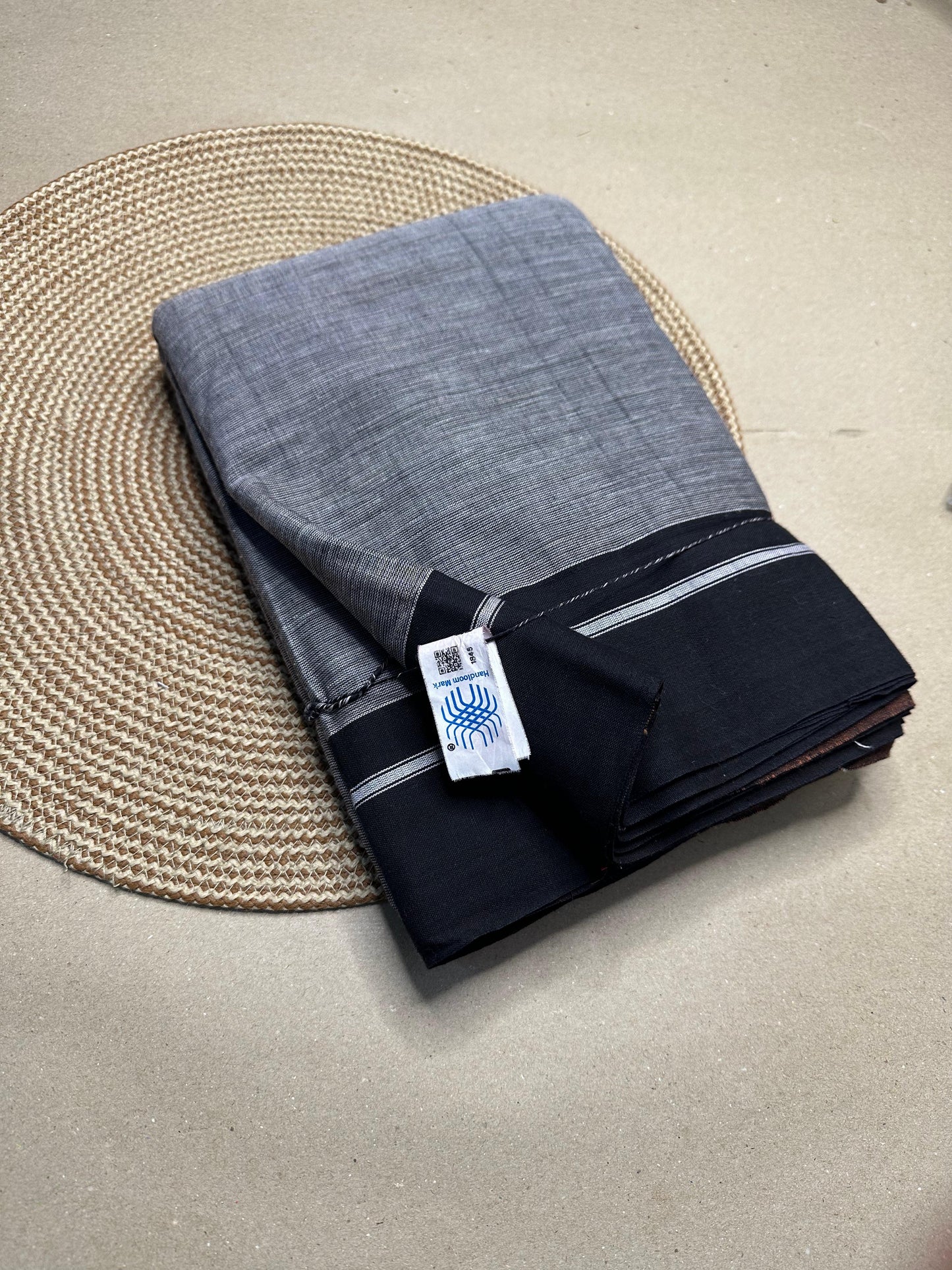 Pakhi |  Patteda Anchu Saree