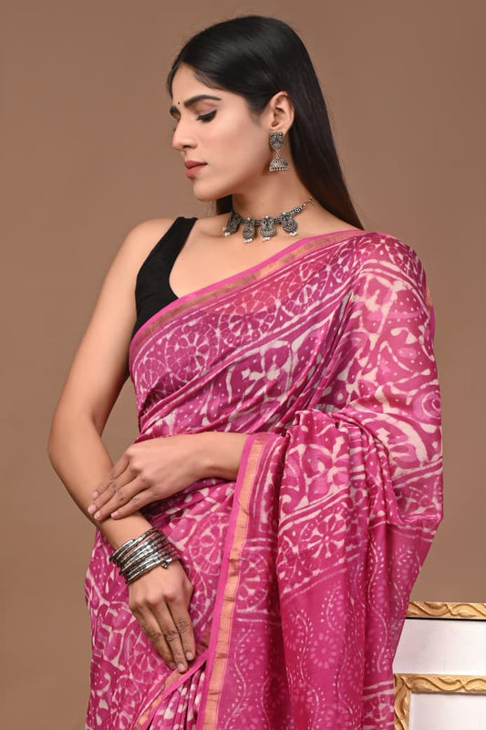 Chanderi silk sarees traditional collection
Hand block printed chanderi silk Sarees with blouse
Natural dye n color
Super quality:,fine fabric:,
Size- 6.5 