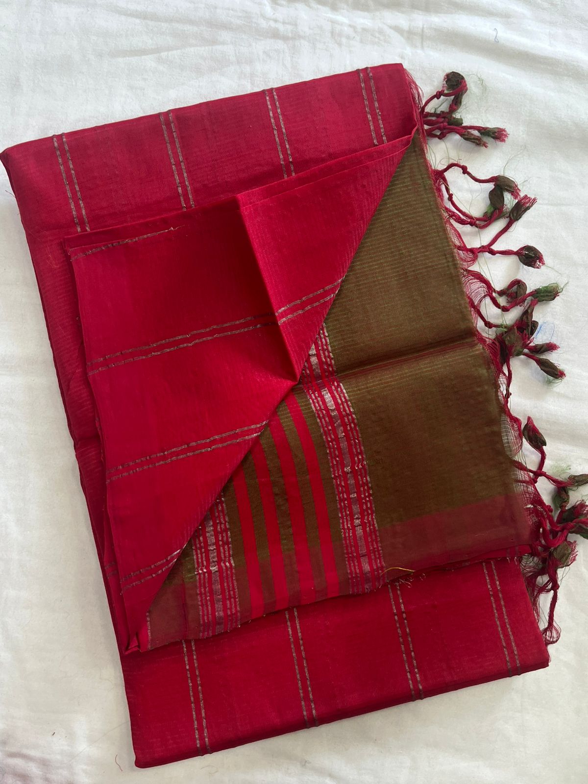 **Material **:- Mangalagiri handloom pattu by cotton 

**Model **:- all-over zari lines model sarees 

Contrast zari lines pallu & blouse