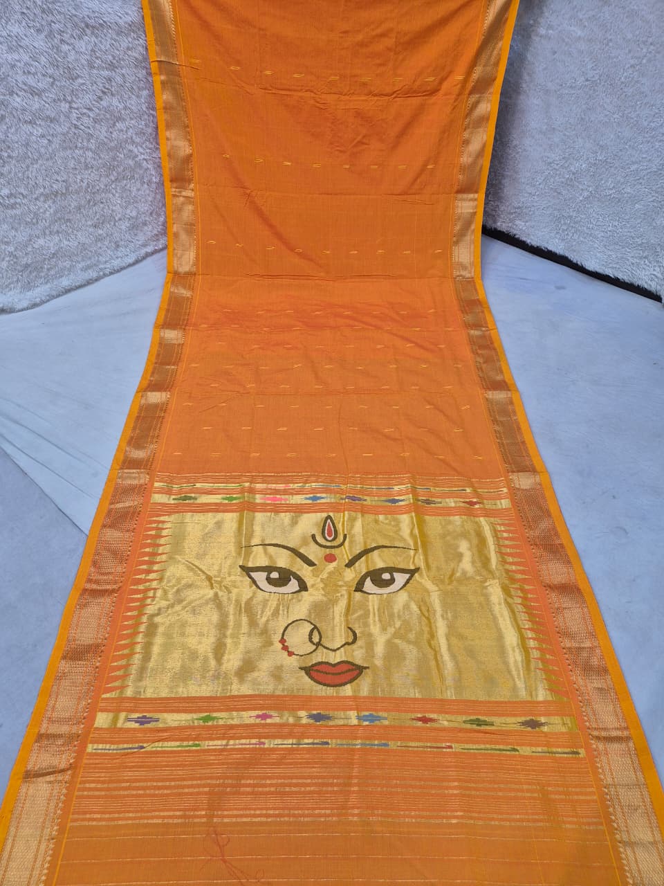 Yeola cotton paithani*
Pure cotton 
Handloom saree
Traditional Narali border 
Running blouse 
Shoulder butta 