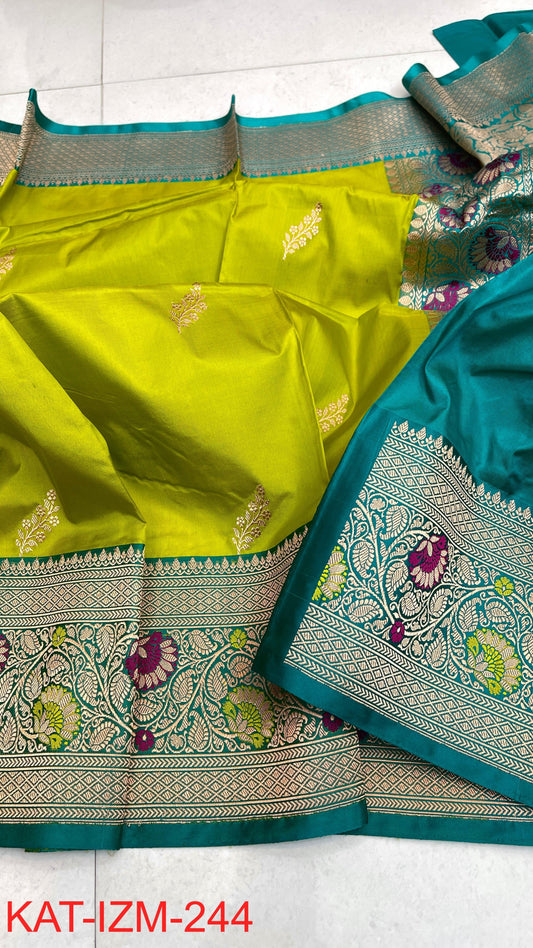 
Pure Handloom banarasi KATAN **Checks +Meenakari* SAREE
*KATAN Checks + Meenakari*
Silk Sarees with antique Jari 
*Rich Pallu
*  Blouse with Border
* Smooth & Soft Fabric