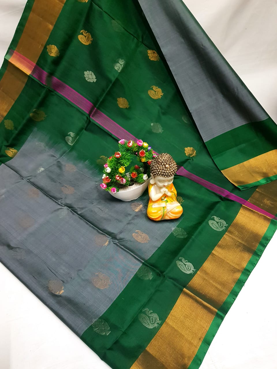 Uxsha | Uppada Pattu Saree