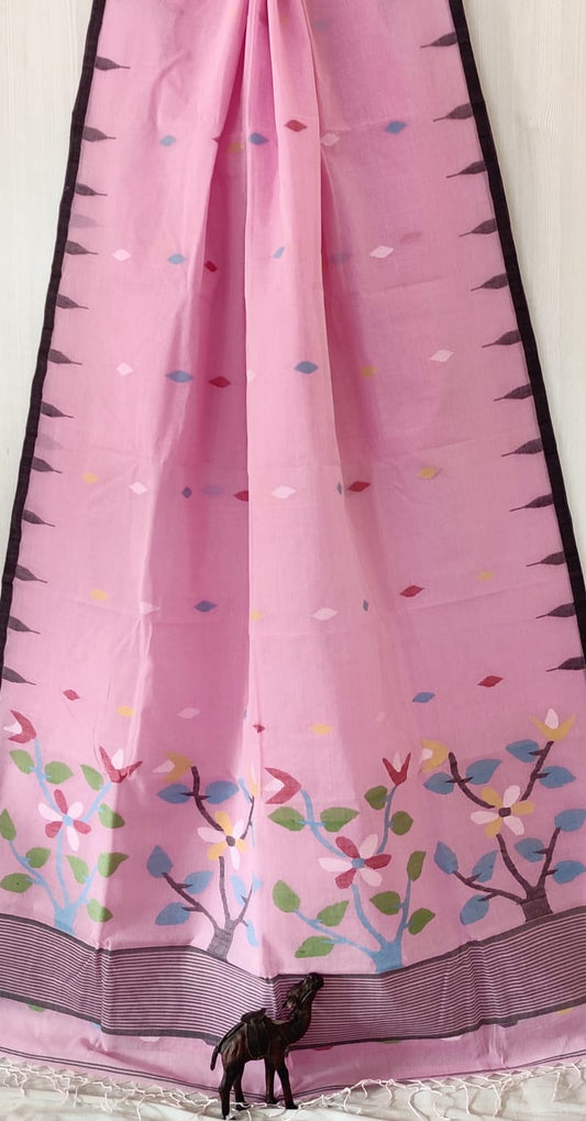 Very exclusive,Beautiful 100 Count pure 
Cotton by Cotton Hand Spoon jamdani 
with temple border with very 
elegant jamdani motif pallu
Without bp
