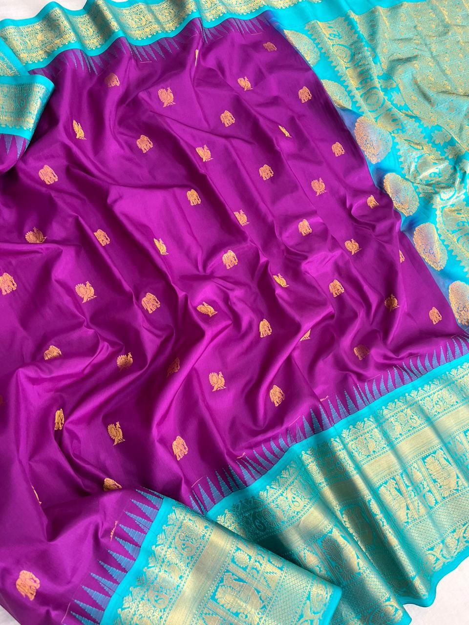 Chitrashi | Gadwal Sarees in pure Silk