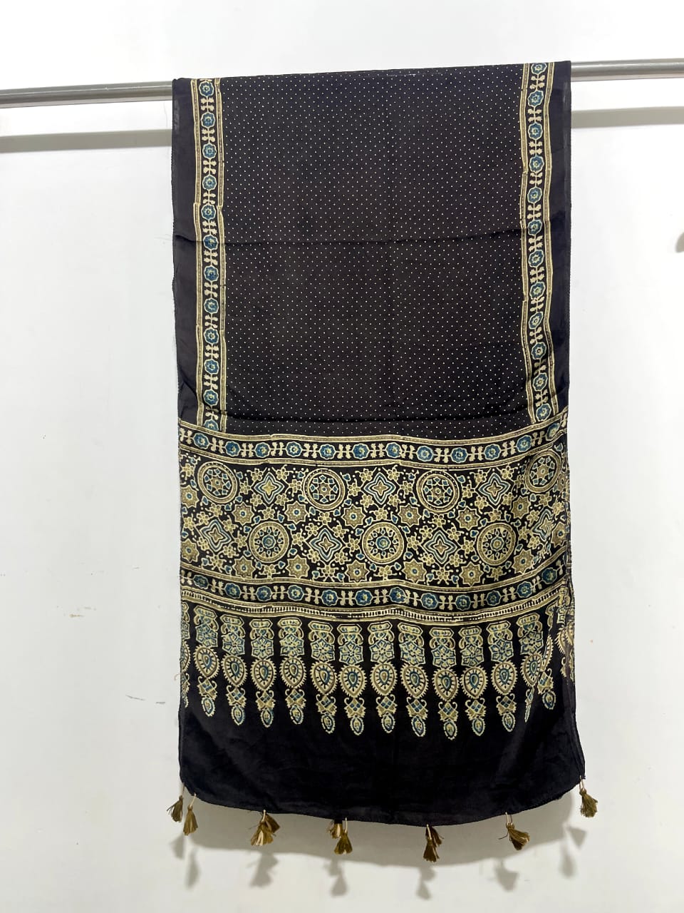 Aalaya | Ajrakh Stole