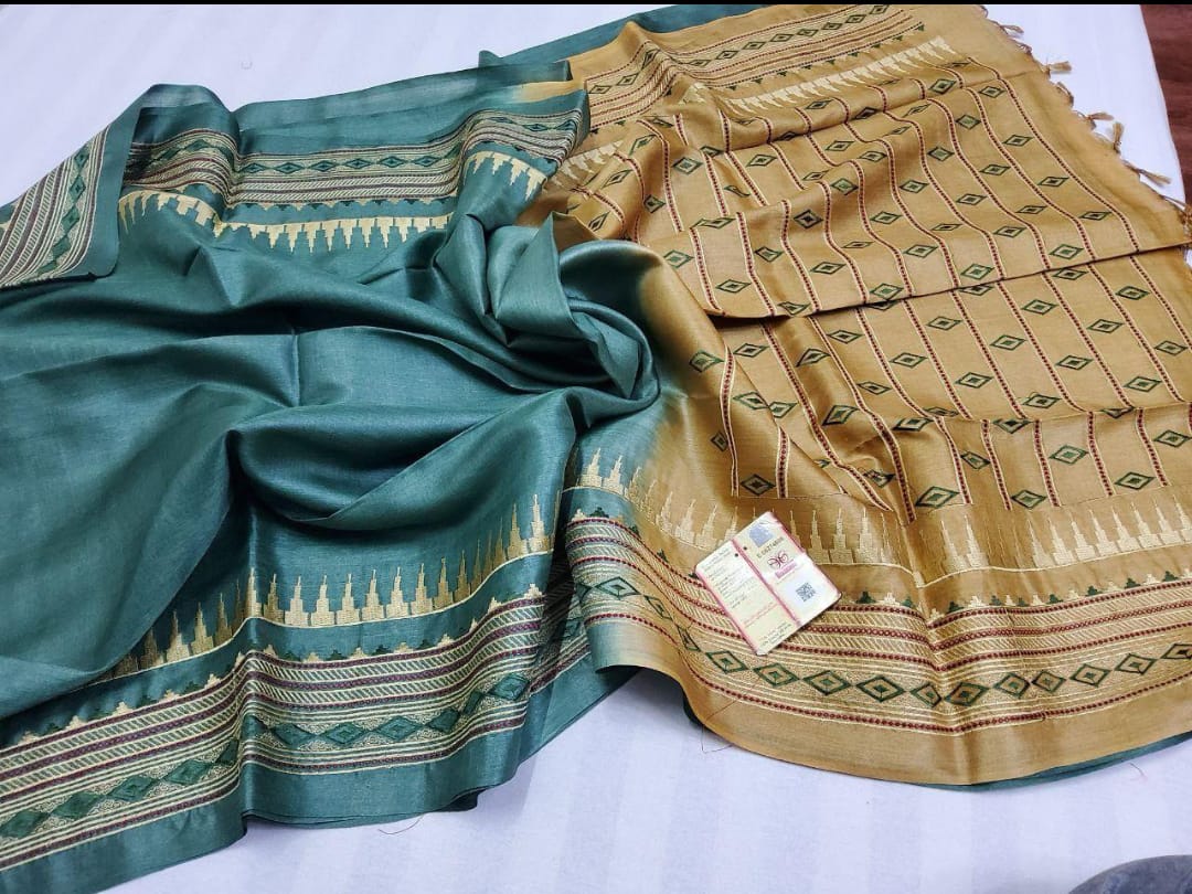 Pure tussar by  munga with beautiful temple embroidery design pallu and border silk handloom saree with blouse pc.
Available 
Best quality 
Silk mark tag 👈🏻