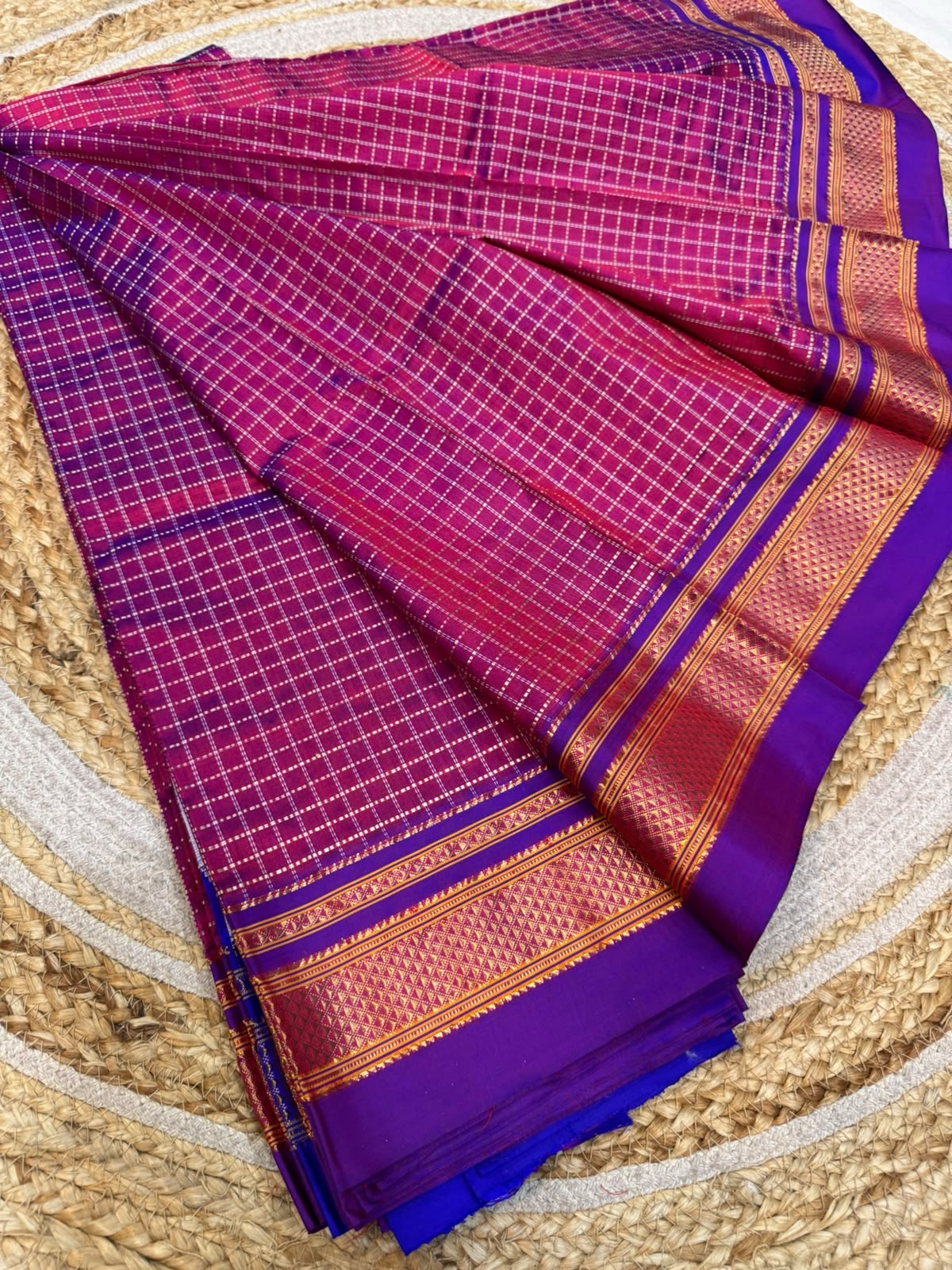 *Ilkal saree with silk mark approved*

*Pure silk chukki Faras border* superior quality 
Body small checks design popularly known as *Chaduranga Chukki*  & *Zari lines* ilkal saree 
With running blouse saree
*Price - 16500