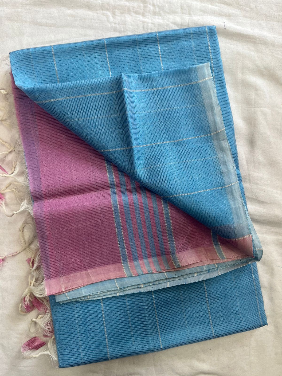 **Material **:- Mangalagiri handloom pattu by cotton 

**Model **:- all-over zari lines model sarees 

Contrast zari lines pallu & blouse