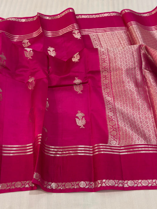 Exclusive Pure Katan Silk Handloom Saree
All-Over Alfi Boota | Kaduwa Border | Pista Zari Work
Rich Pallu | Running Blouse | Silk Mark Certified
Lightweight, Smooth & Soft
