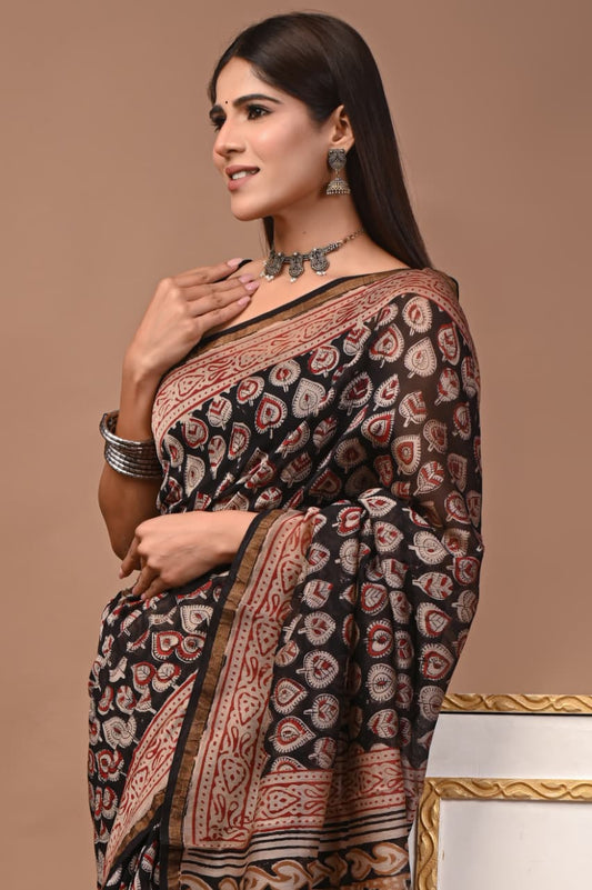 Chanderi silk sarees traditional collection
Hand block printed chanderi silk Sarees with blouse
Natural dye n color
Super quality:,fine fabric:,
Size- 6.5 