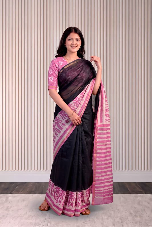 Chanderi silk sarees traditional collection
Hand block printed chanderi silk Sarees with blouse
Natural dye n color
Super quality:,fine fabric:,
Size- 6.5 