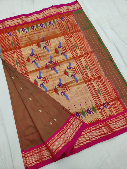 Pruskani | Pure silk handloom Paithani Saree