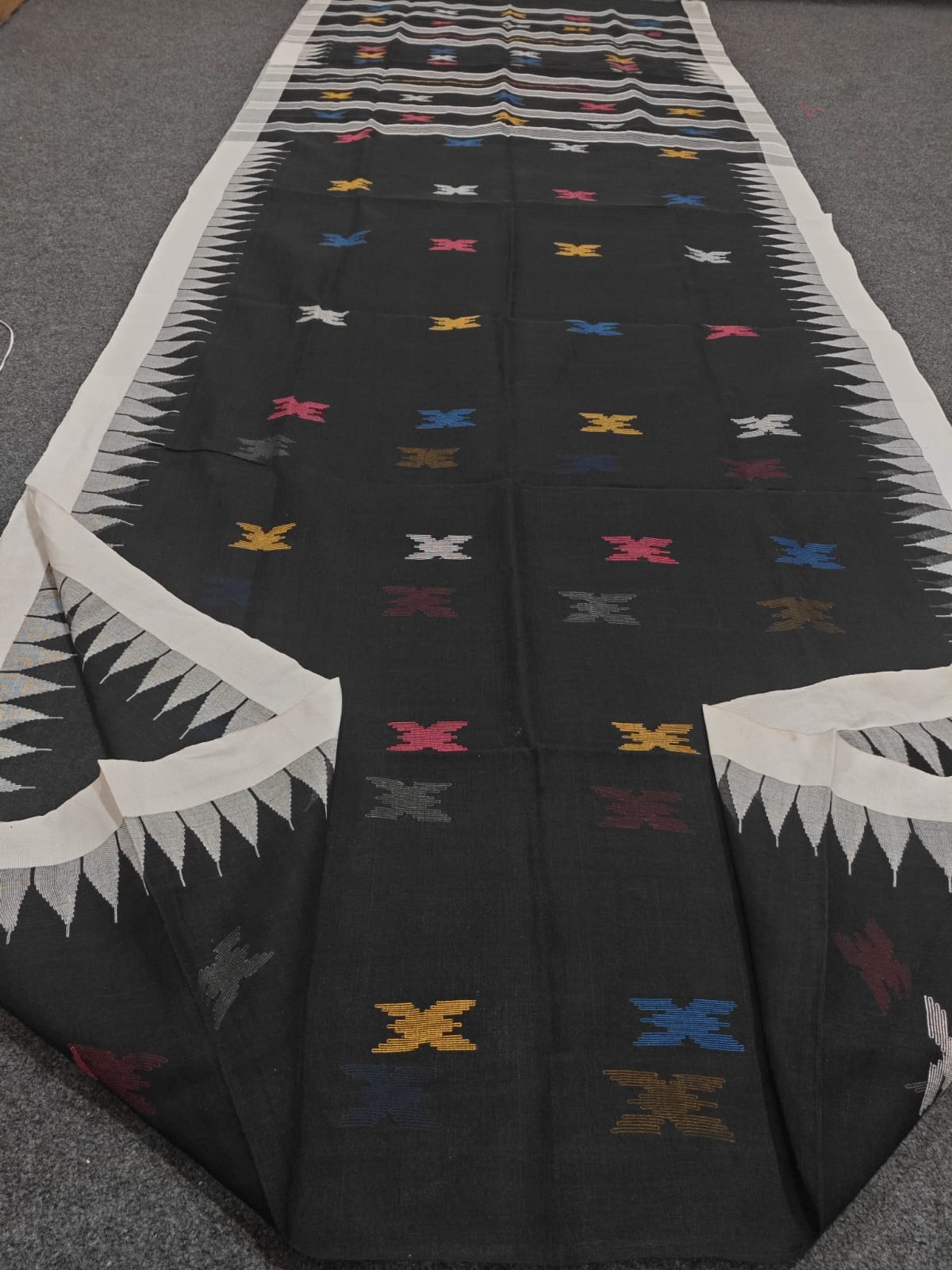 Authentic handloom
 monipuri cotton saree
With bp
