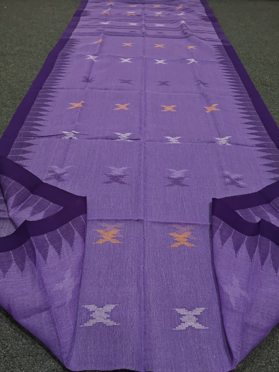 Authentic handloom 
monipuri cotton saree
With bp