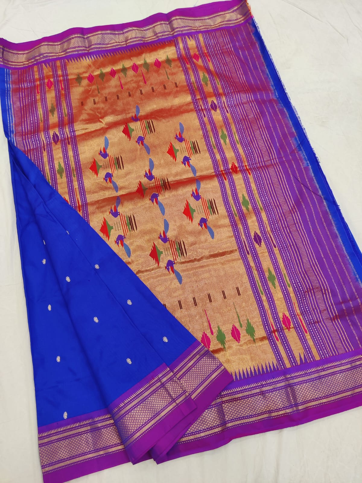 Pronthika | Pure silk handloom Paithani Saree