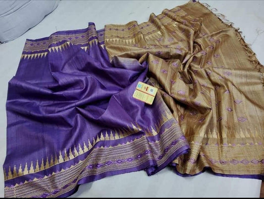 Pure tussar by  munga with beautiful temple embroidery design pallu and border silk handloom saree with blouse pc.
Available 
Best quality 
Silk mark tag 👈🏻