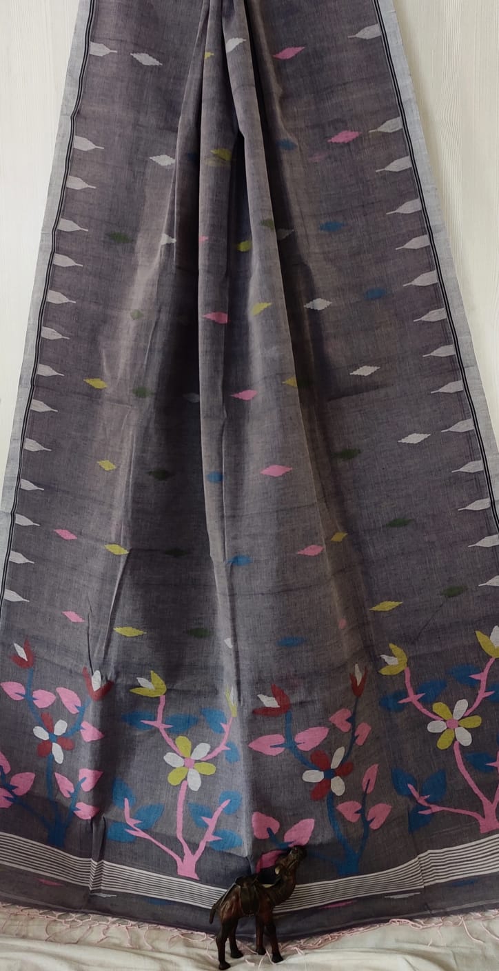 Very exclusive,Beautiful 100 Count pure 
Cotton by Cotton Hand Spoon jamdani 
with temple border with very 
elegant jamdani motif pallu
Without bp