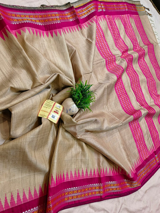 *100% pure tussar handloom vidarbha temple border saree with contrast blouse*
Pure tussar saree
Handloom weaved 
Best quality 