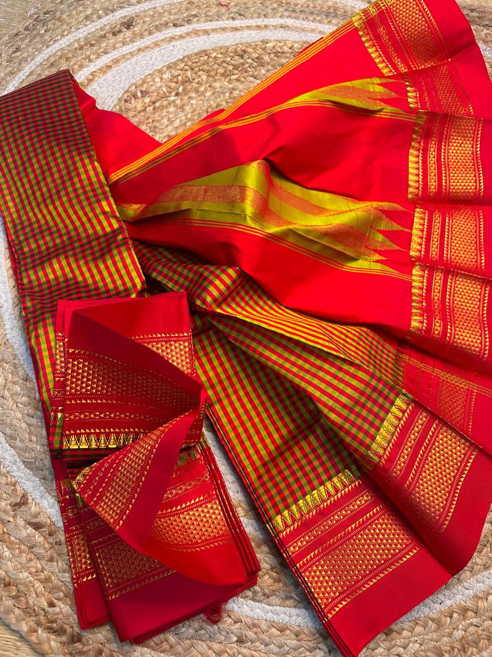 Material - pure silk 
Border - chikki paras
Saree Name -ilkal pure silk small checks with small temple border saree
Pallu -multi tope silk pallu
Blouse -contrast
Handloom -yes
Saree length- 6.2
