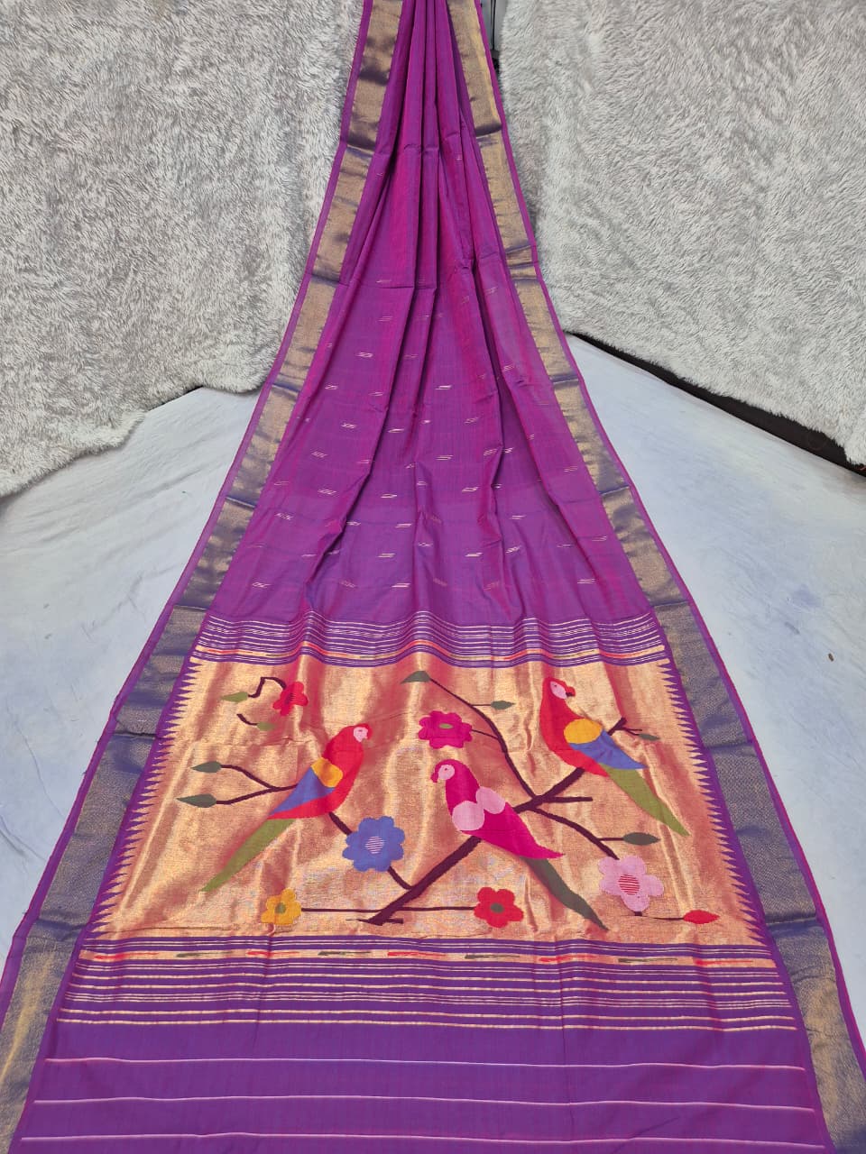 *Yeola cotton paithani*
Pure cotton 
Handloom saree
Patta border 
Running blouse 
Shoulder butta 