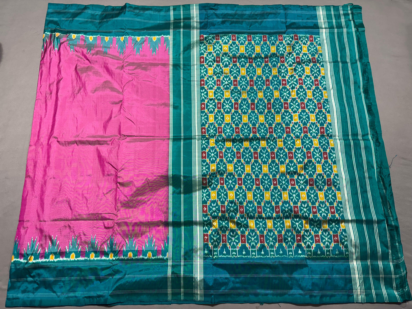 Latest and Exclusive ☝🏻☝🏻☝🏻
*IKKAT SILK  SAREES*
👉🏻 *EXCLUSIVE SILK SAREES*
*Silk mark Certified * 