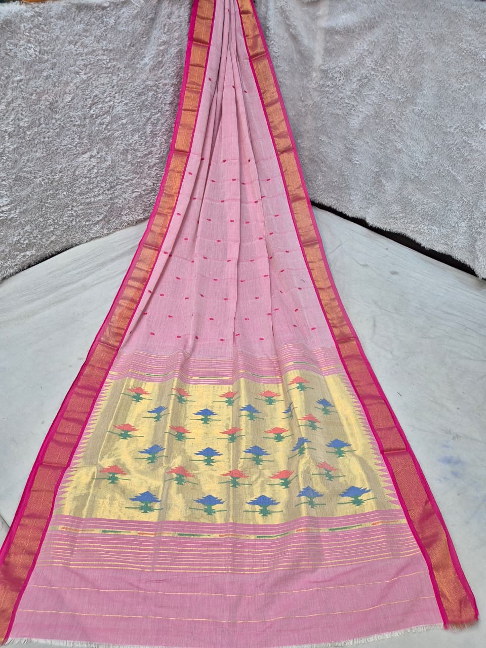 *Yeola cotton paithani*
Pure cotton 
Handloom saree
Patta border 
Running blouse 
Shoulder butta 
