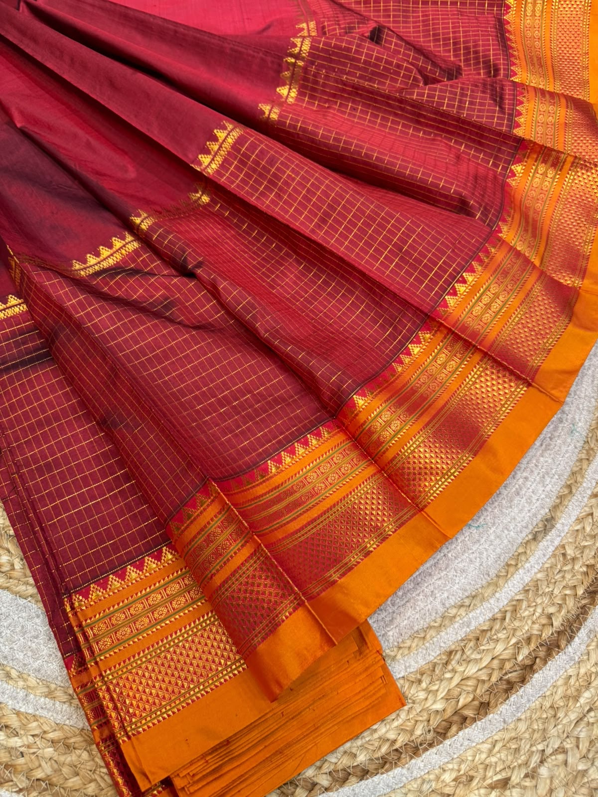 *Ilkal saree with silk mark approved*

*Pure silk chukki Faras border* superior quality 
Body small checks design popularly known as *Chaduranga Chukki*  & *Zari lines* ilkal saree 
With running blouse saree
*Price - 16500