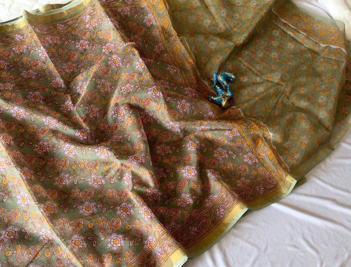 Summer special collection
Vanaspati ajark print

🥻🥻🥻🥻🥻🥻
 Kota saree new collection of Bagru print 
New collection Saree Kota Doriya .
Hand made 
Block print , Dabu print , Bagru print , vaspati print, ajark prijt
Saree length 5.5 mtr
Blouse.  80cm
Hand block printed