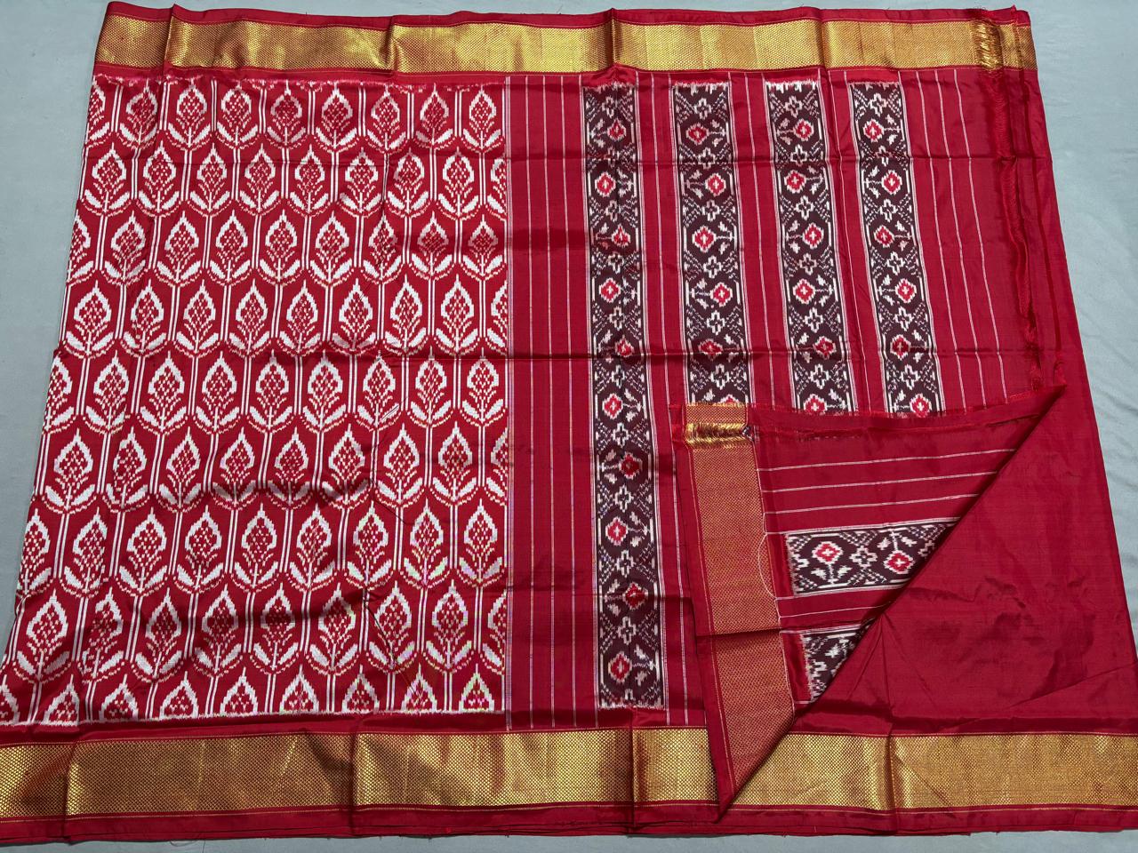 Latest and Exclusive ☝🏻☝🏻☝🏻
*IKKAT SILK  SAREES*
👉🏻 *EXCLUSIVE SILK SAREES*
*Silk mark Certified * 